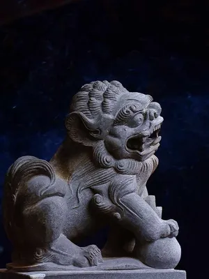 Guardian Lion Statue